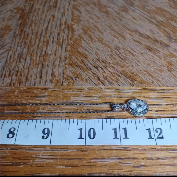 sterling silver oval pendant necklace with clear crystal With 22" Box Link Chain - Picture 4 of 4